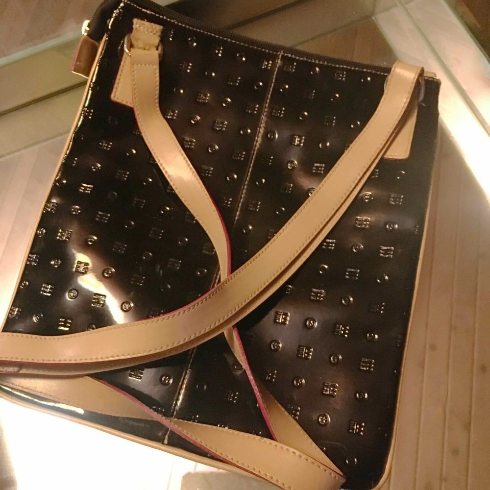 Arcadia Black Patten Cross Body Purse